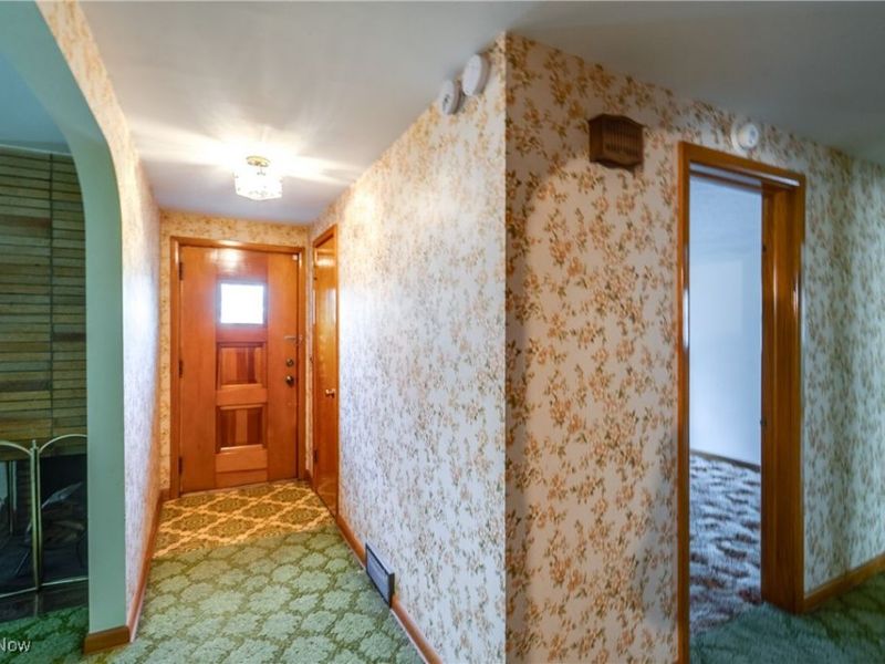 4344 Crestwood Street NW, Canton, OH 44708 Photo 3