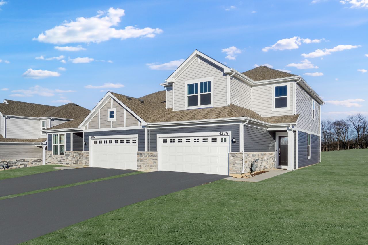 4228 Meadowridge Road, Woodstock, IL 60098 Main Photo