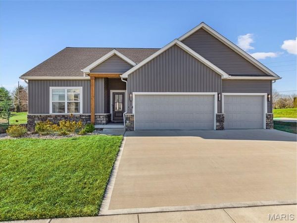 617 Tea Olive Boulevard, O'Fallon, IL 62269