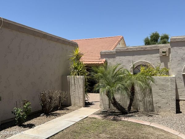 9404 W MORROW Drive, Peoria, AZ 85382