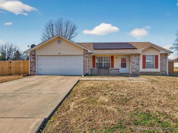 629 S Moore Avenue, Dewey, OK 74029