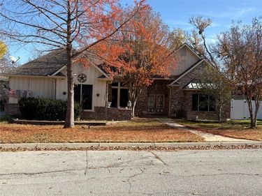 709 Timberview Court N, Fort Worth, TX 76112