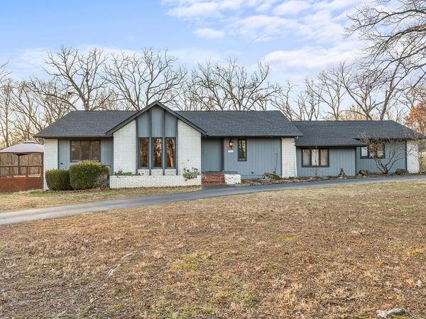 11661 Oak Hills Drive, Bentonville, AR 72712