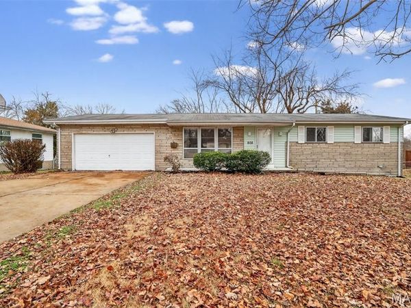 808 Bella Lane, St Louis, MO 63137