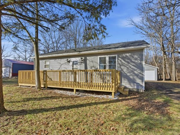 1606 N Longshore Drive, Walkerton, IN 46574