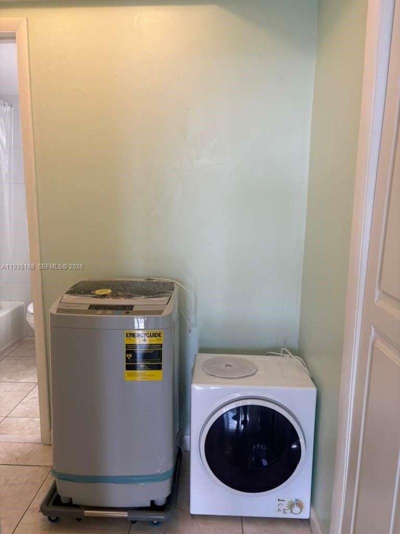 1551 NE Miami Gardens Dr, Unit 216, Miami, FL 33179 Photo