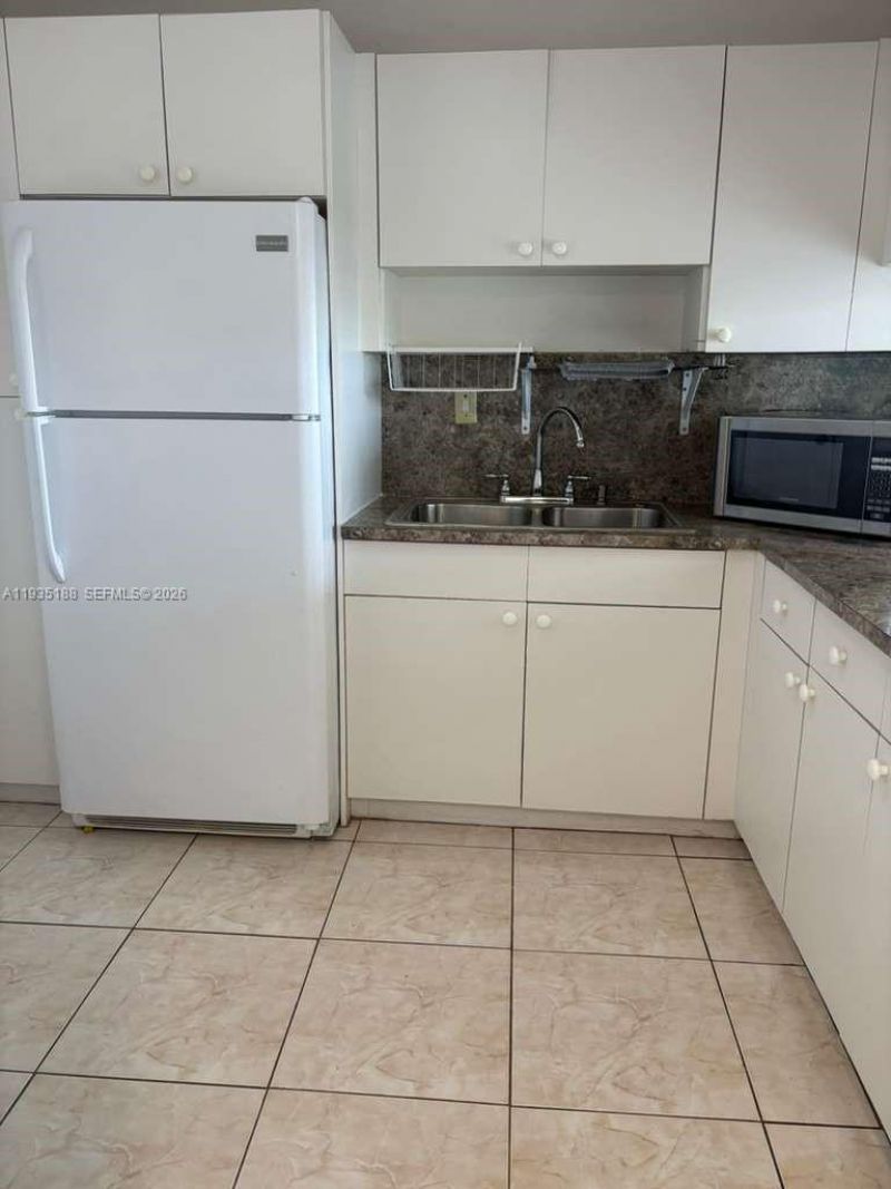 1551 NE Miami Gardens Dr, Unit 216, Miami, FL 33179 Photo