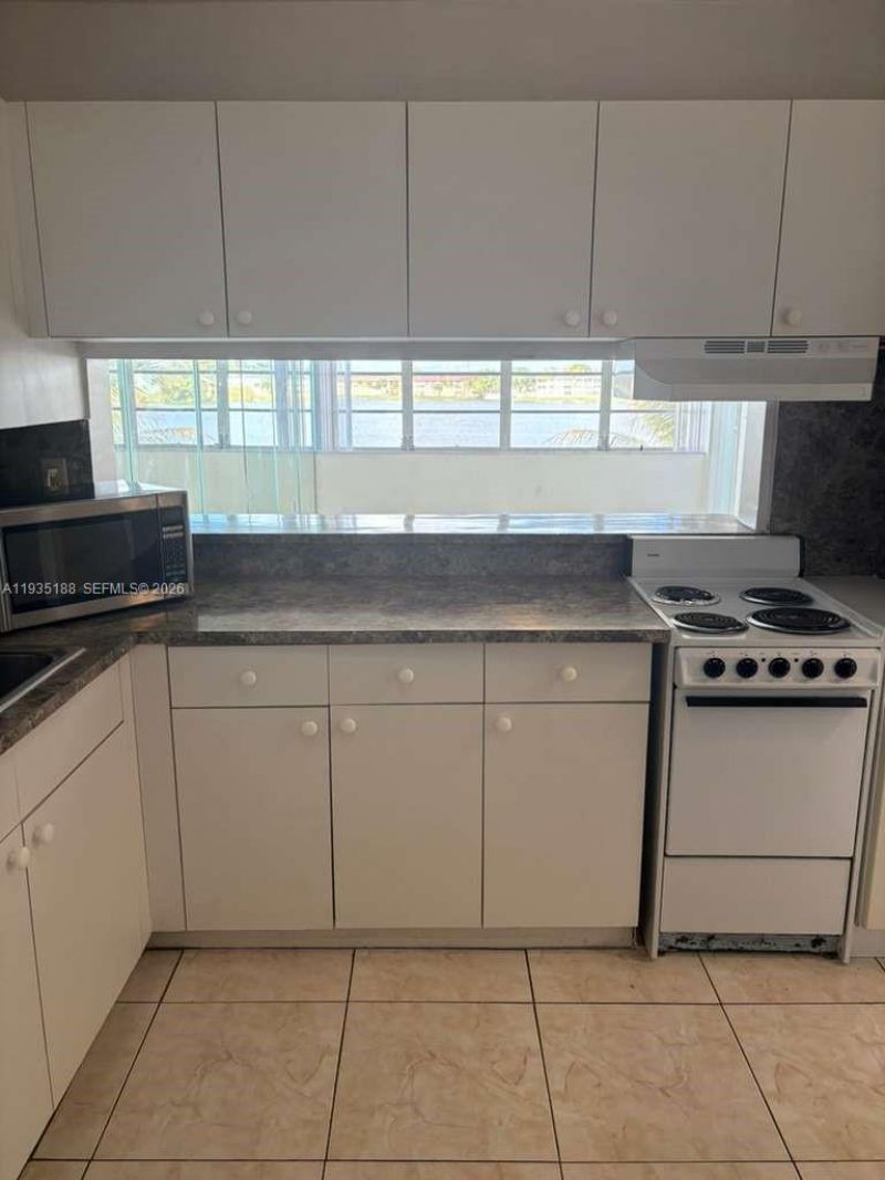 1551 NE Miami Gardens Dr, Unit 216, Miami, FL 33179 Photo