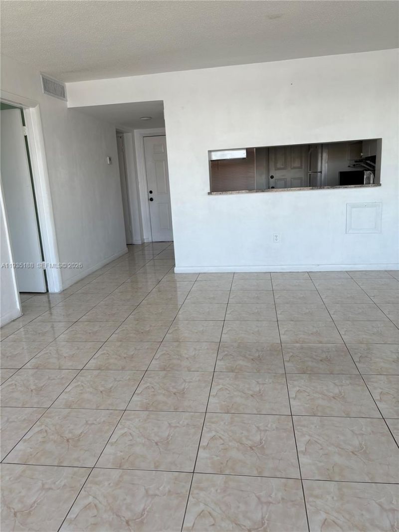 1551 NE Miami Gardens Dr, Unit 216, Miami, FL 33179 Photo