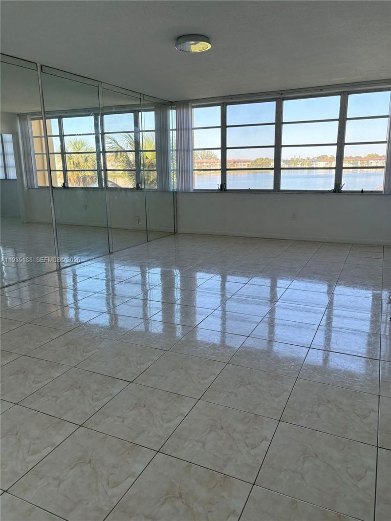 1551 NE Miami Gardens Dr, Unit 216, Miami, FL 33179 Photo