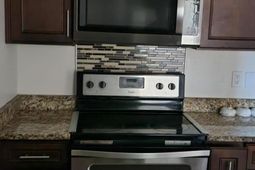 106 M L King Boulevard photo 4