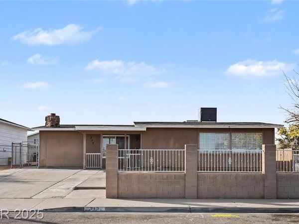 313 Fox Circle, Las Vegas, NV 89107