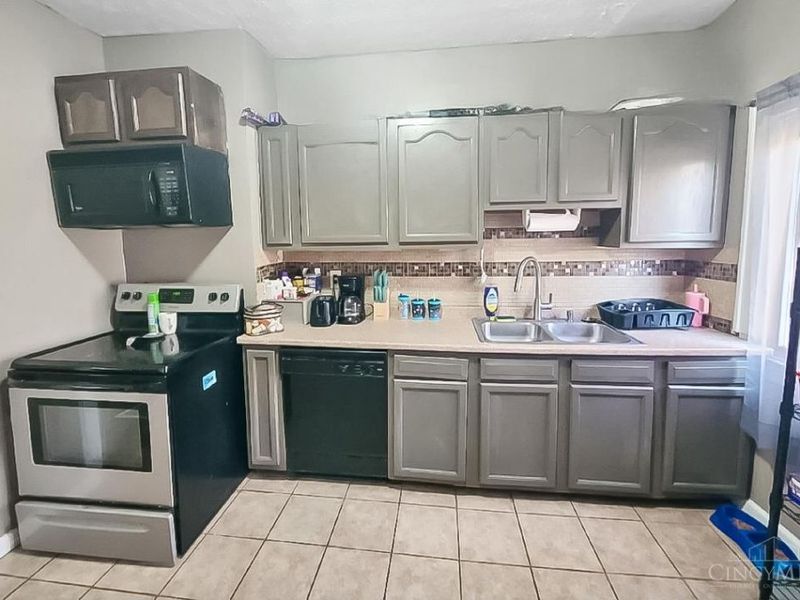 4334 W Eighth Street, Cincinnati, OH 45205 Photo 8