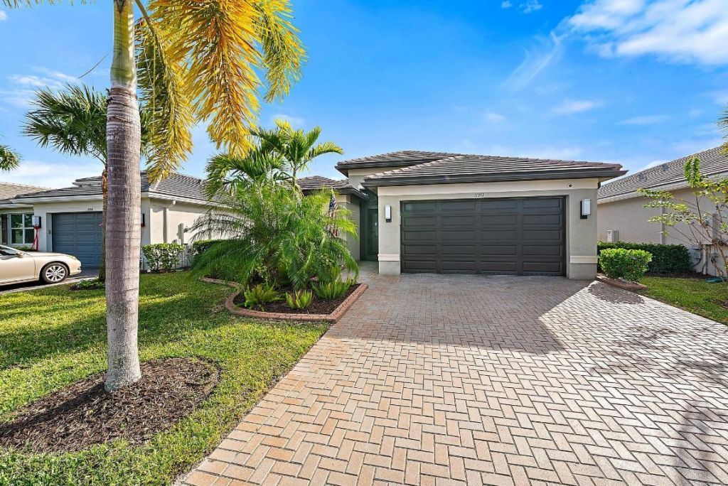 11392 SW Carlisle Crossing Avenue, Port Saint Lucie, FL 34987 Photo