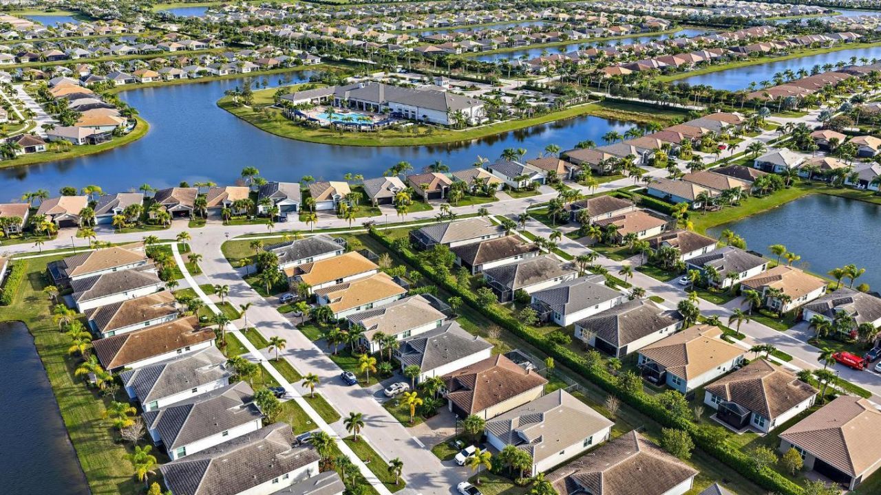 11392 SW Carlisle Crossing Avenue, Port Saint Lucie, FL 34987 Photo