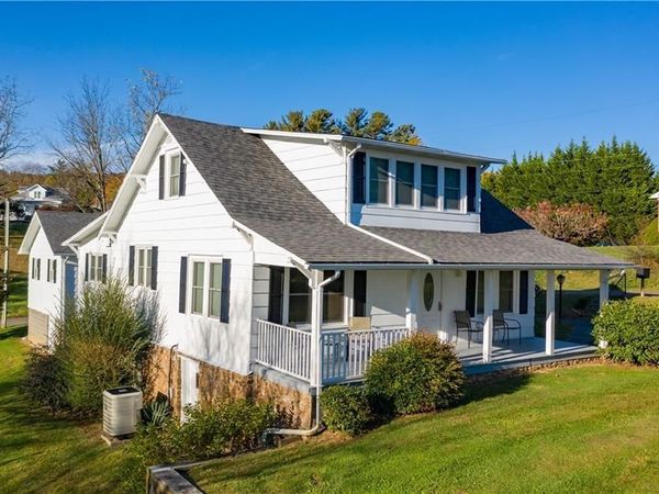 53 Wagoner Street, Sparta, NC 28675