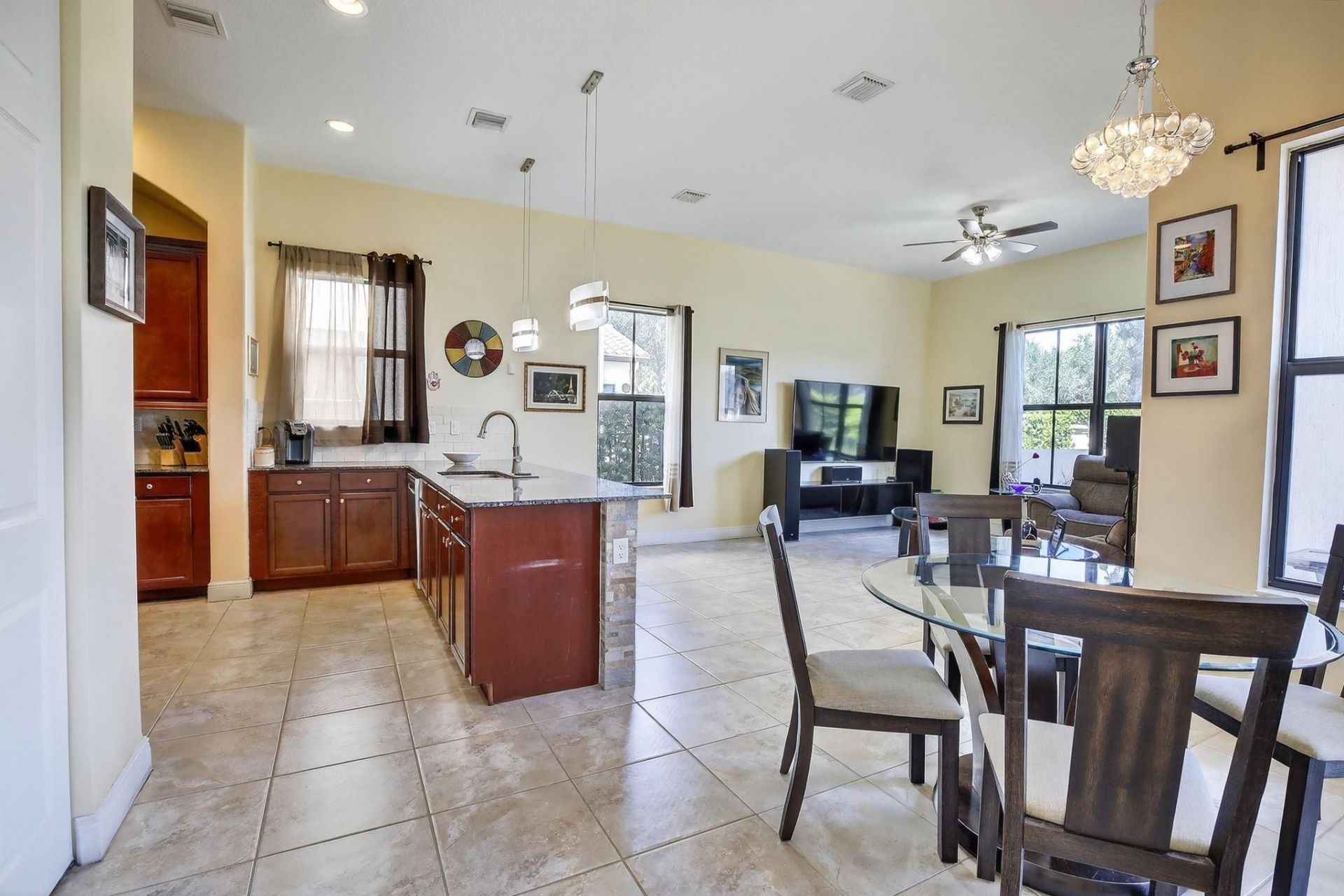 8541 NW 38th Street, Cooper City, FL 33024 Photo