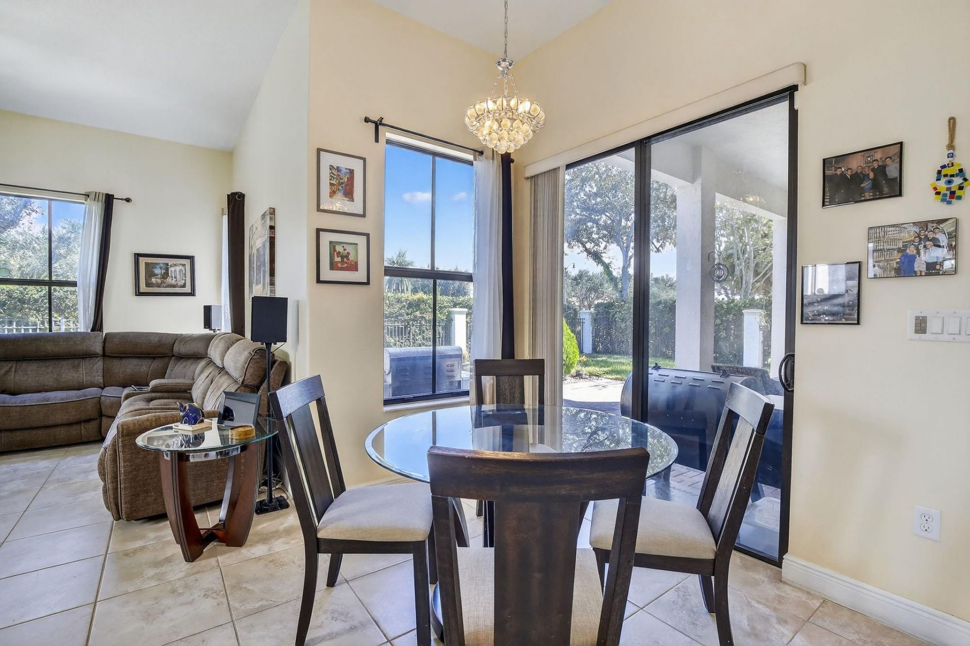 8541 NW 38th Street, Cooper City, FL 33024 Photo