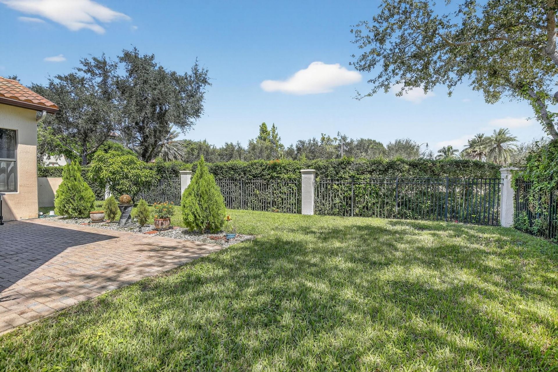 8541 NW 38th Street, Cooper City, FL 33024 Photo