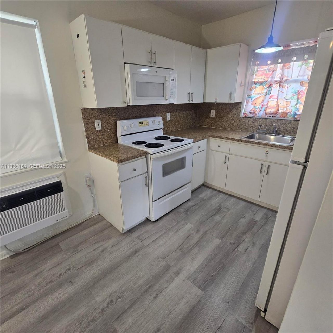 108 SE 10th Ave , Unit Rear, Pompano Beach, FL 33060 Photo