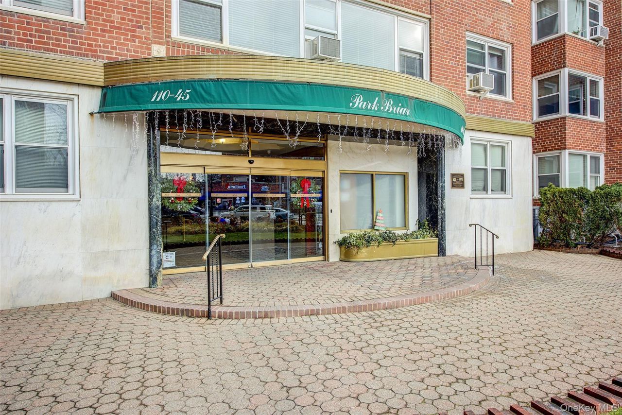 110-45 Queens Boulevard, Unit 402, Forest Hills, NY 11375 Main Photo