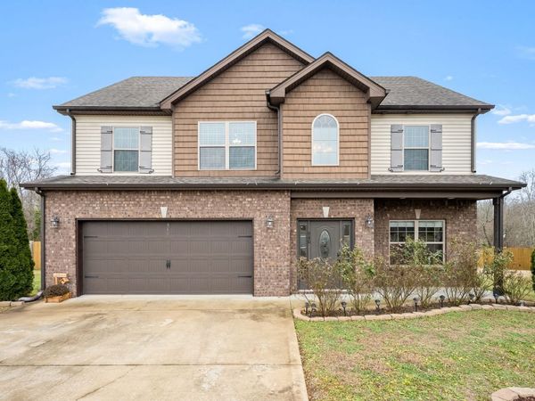 940 Smoots Dr, Clarksville, TN 37042