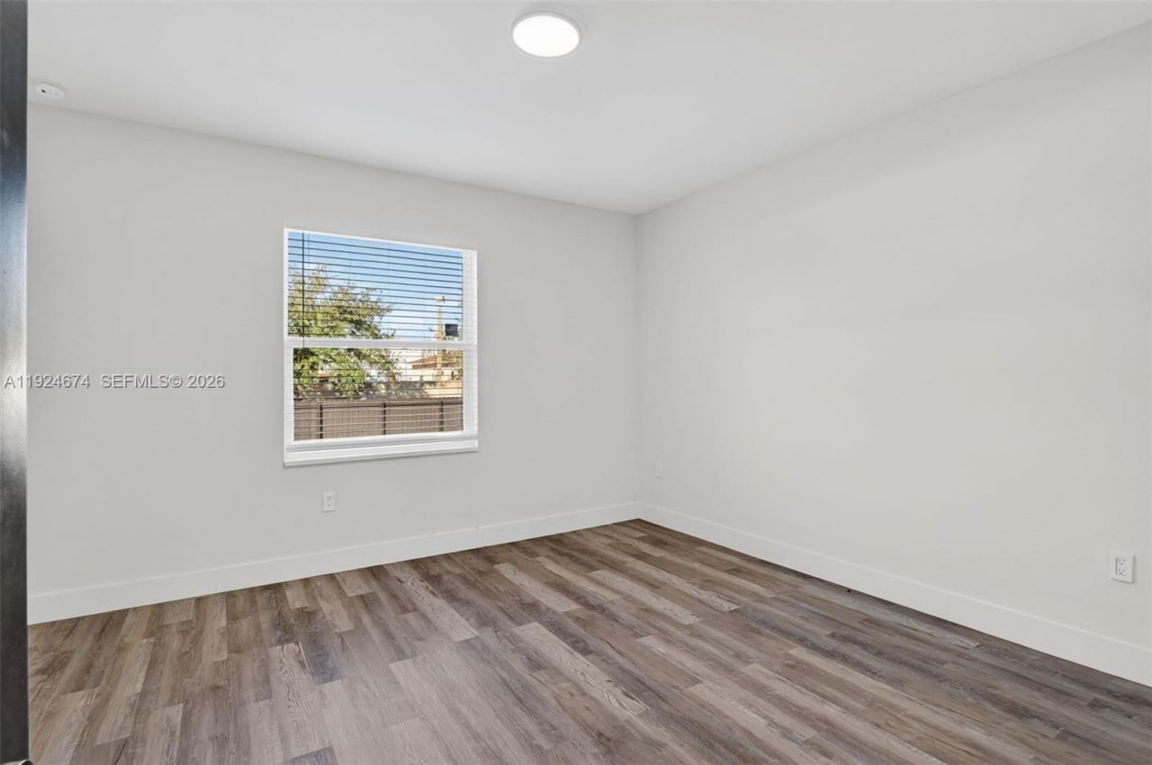 710 Bedford Point Ave, Lehigh Acres, FL 33974 Photo