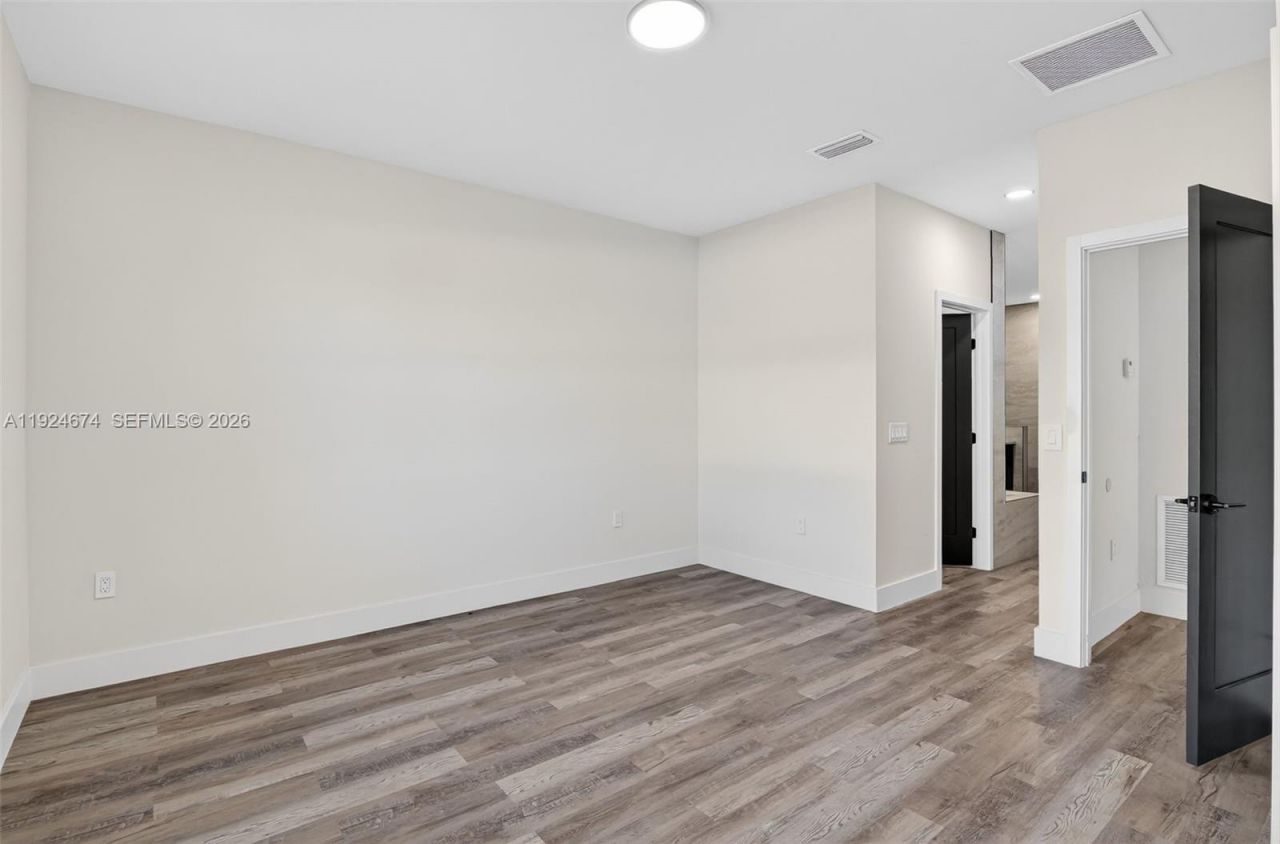 710 Bedford Point Ave, Lehigh Acres, FL 33974 Photo