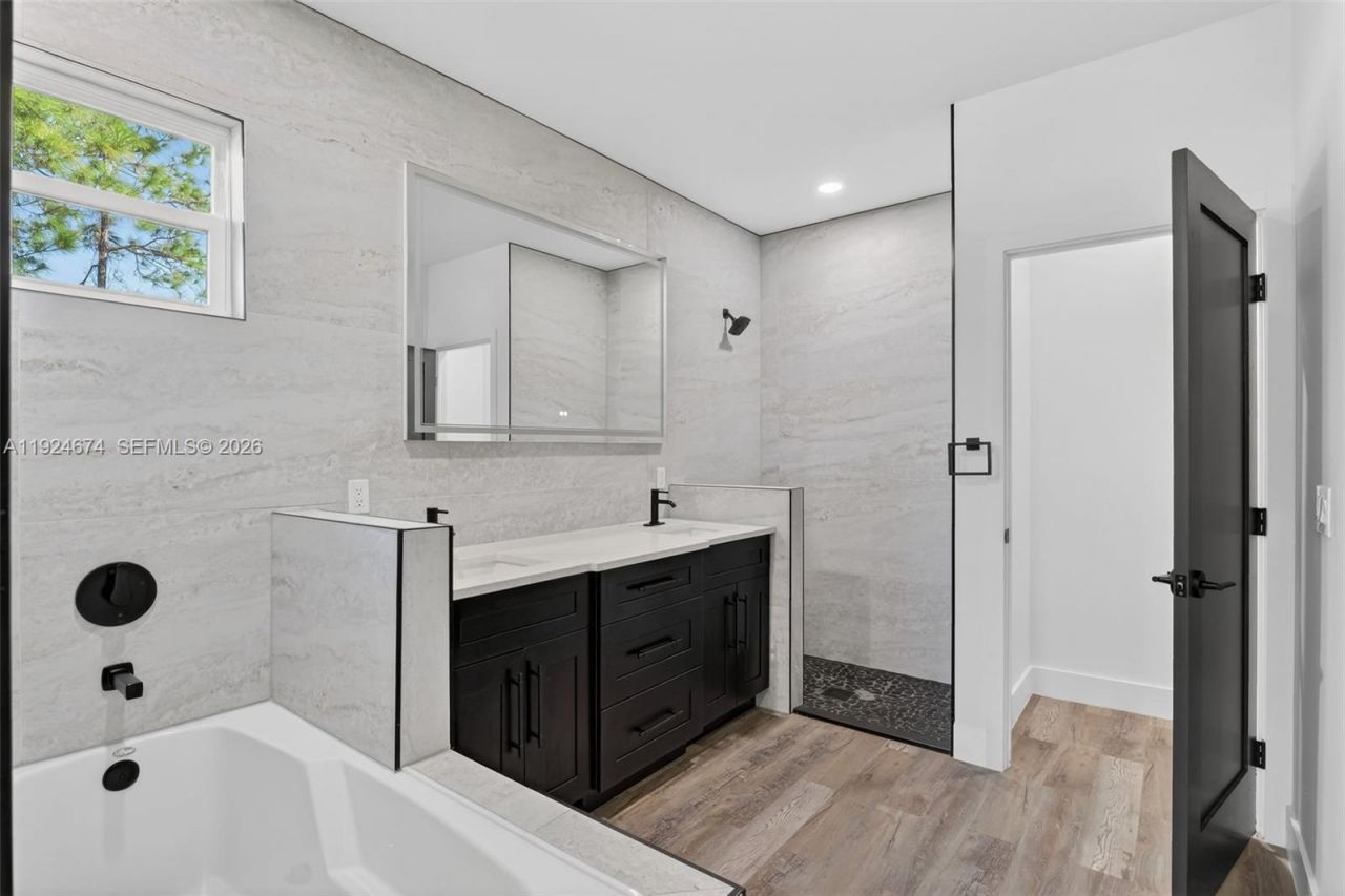 710 Bedford Point Ave, Lehigh Acres, FL 33974 Photo