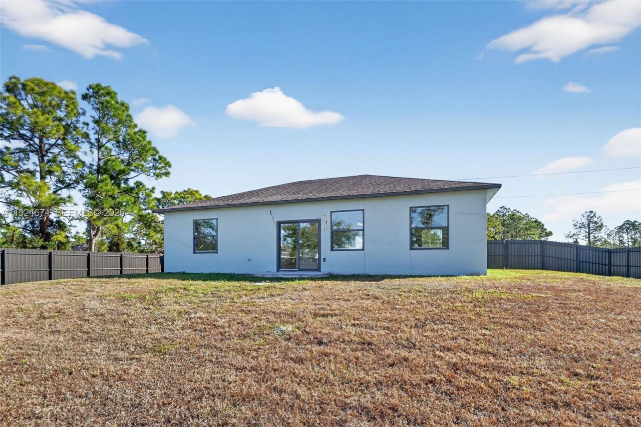 710 Bedford Point Ave, Lehigh Acres, FL 33974 Photo