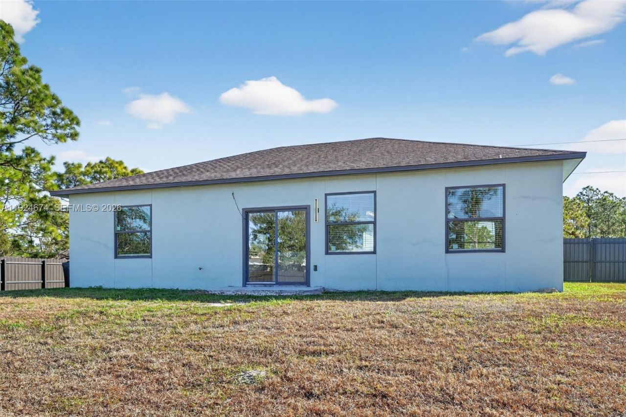 710 Bedford Point Ave, Lehigh Acres, FL 33974 Photo