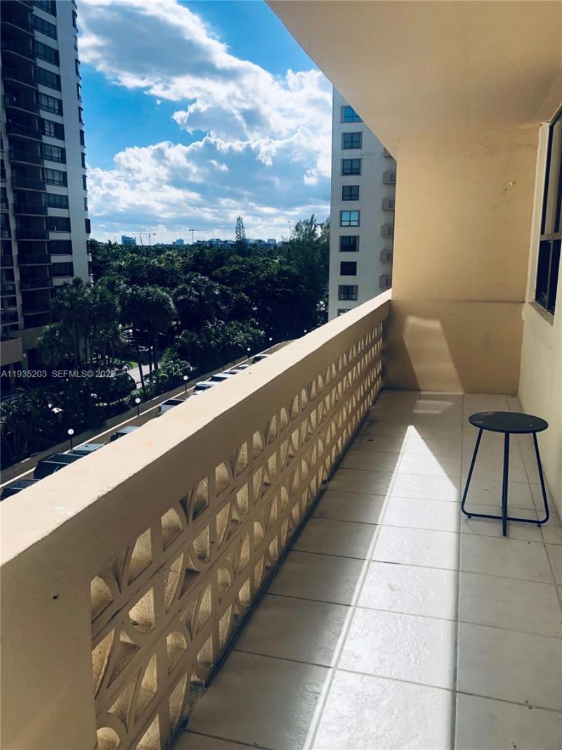 10185 Collins Ave , Unit 616, Bal Harbour, FL 33154 Photo