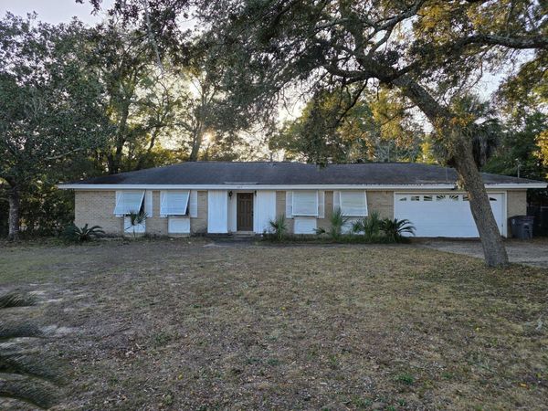 403 James Avenue, Valparaiso, FL 32580