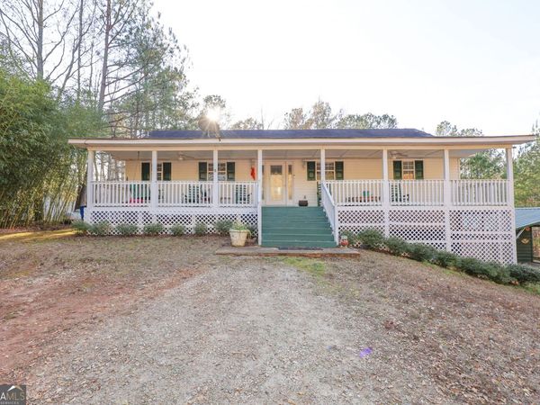 42 Deer Pointe Court, Lagrange, GA 30240