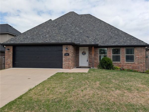 711 Taylor Street, Siloam Springs, AR 72761