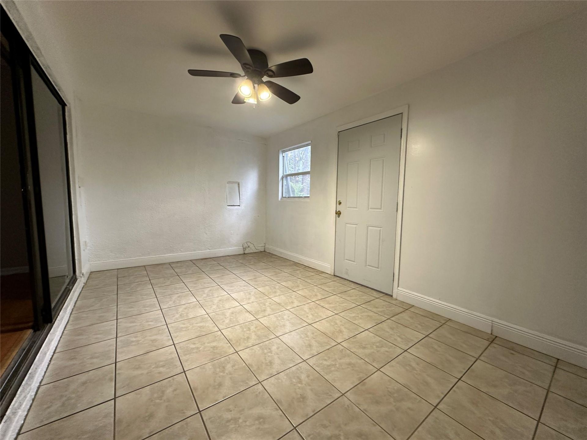 6630 Racquet Club Drive, Unit 163, Fort Lauderdale, FL 33319 Photo