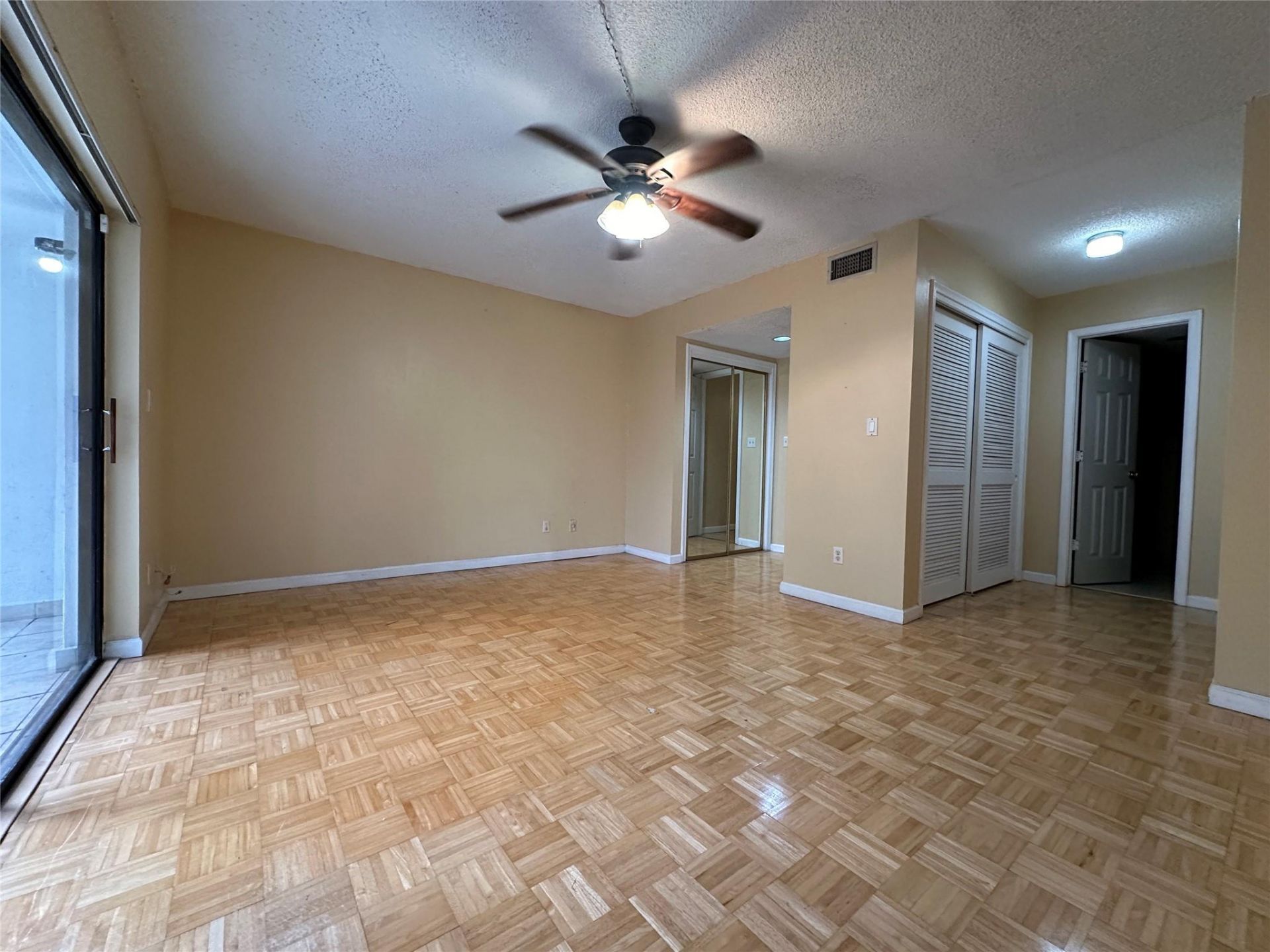 6630 Racquet Club Drive, Unit 163, Fort Lauderdale, FL 33319 Photo