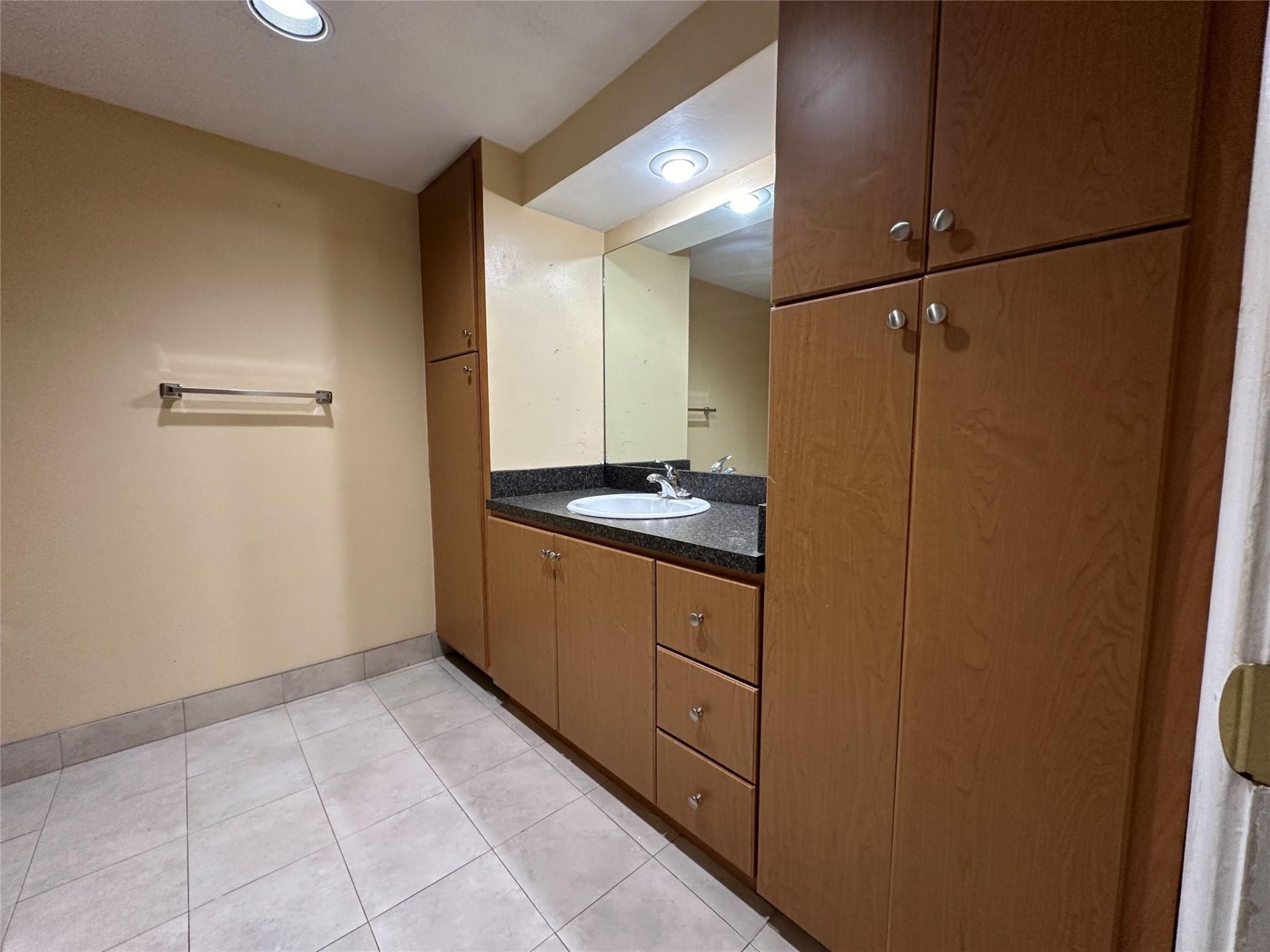 6630 Racquet Club Drive, Unit 163, Fort Lauderdale, FL 33319 Photo