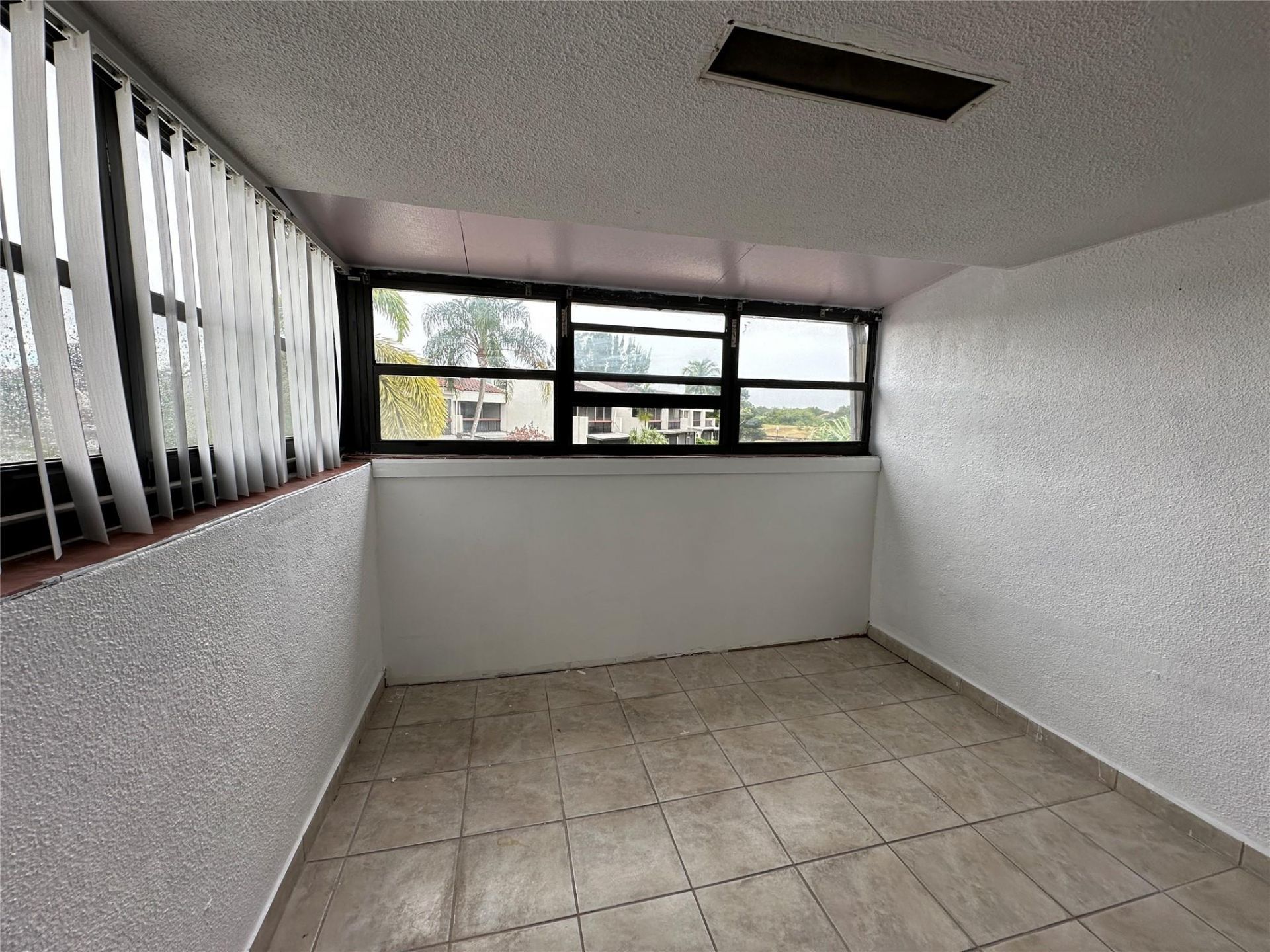 6630 Racquet Club Drive, Unit 163, Fort Lauderdale, FL 33319 Photo
