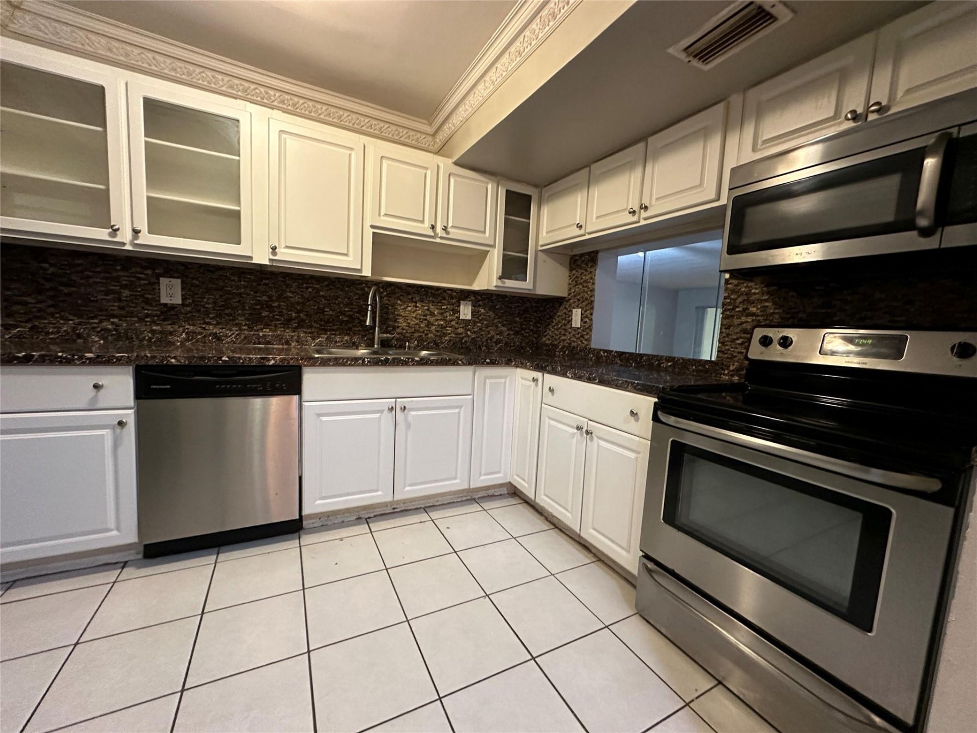 6630 Racquet Club Drive, Unit 163, Fort Lauderdale, FL 33319 Photo