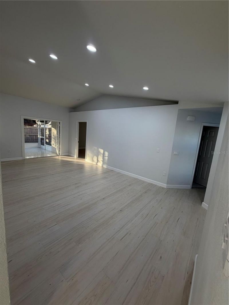 6928 43rd Court E, Sarasota, FL 34243 Photo