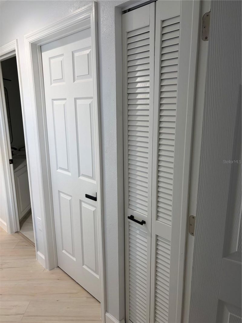 6928 43rd Court E, Sarasota, FL 34243 Photo