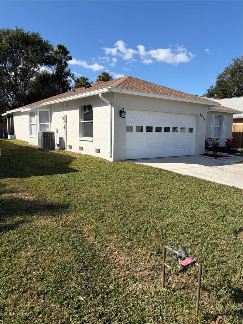 6928 43rd Court E, Sarasota, FL 34243 Photo