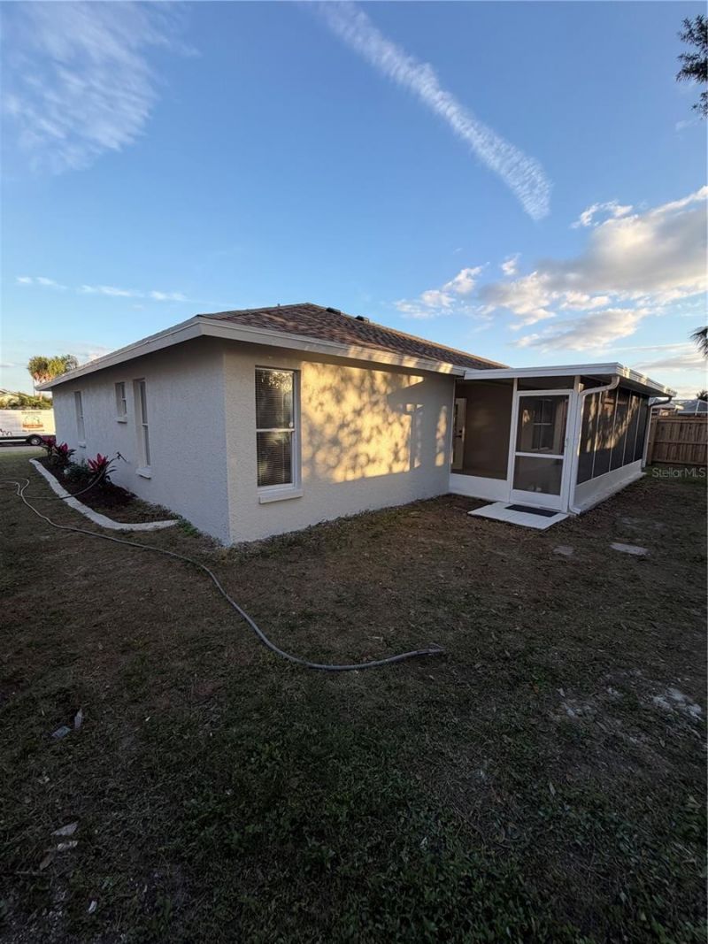 6928 43rd Court E, Sarasota, FL 34243 Photo