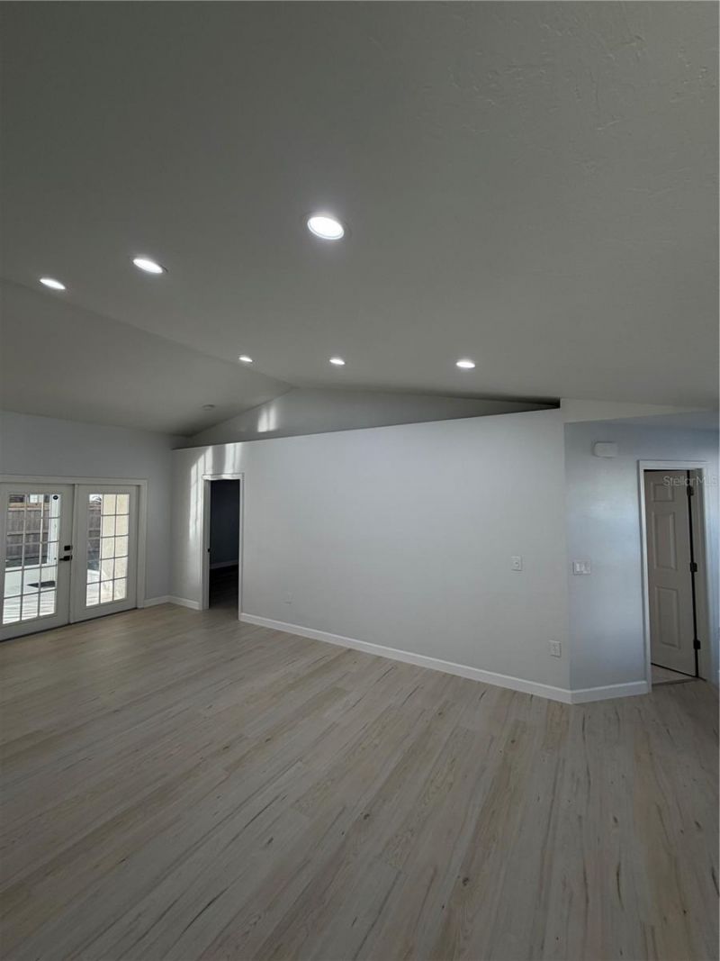 6928 43rd Court E, Sarasota, FL 34243 Photo