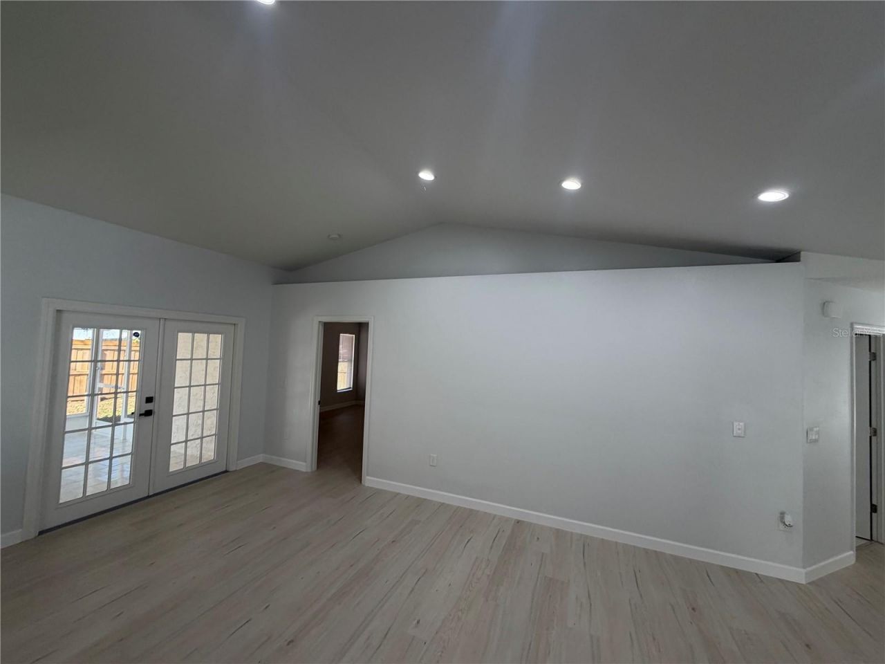 6928 43rd Court E, Sarasota, FL 34243 Photo