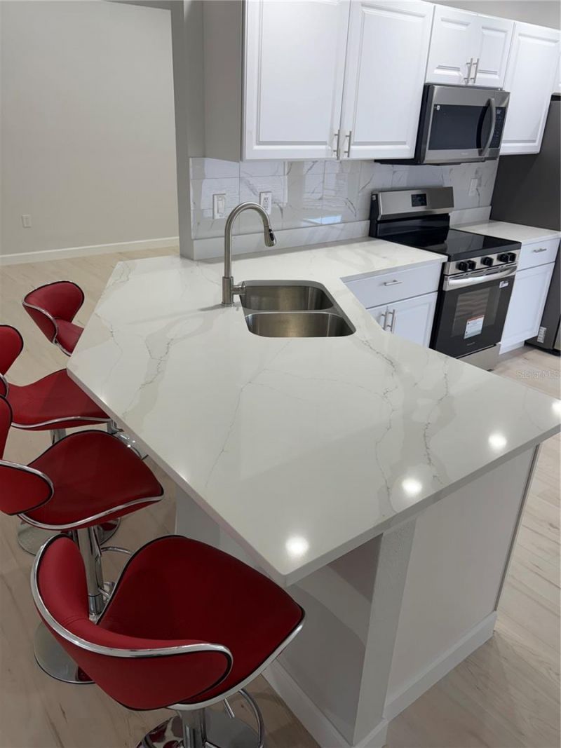 6928 43rd Court E, Sarasota, FL 34243 Photo