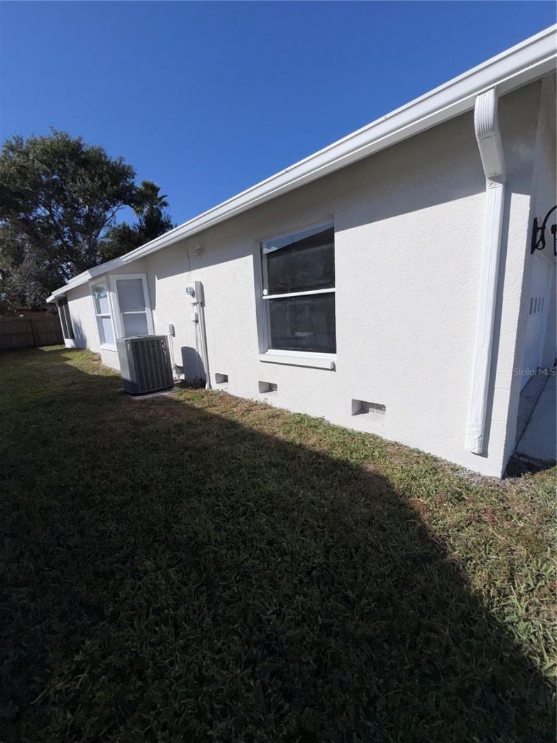 6928 43rd Court E, Sarasota, FL 34243 Photo
