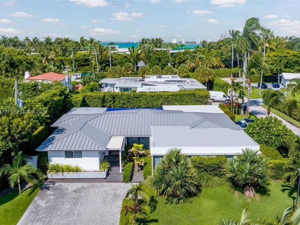 6420 Pinetree Drive Cir, Miami Beach, FL 33141