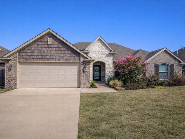 4238 W Anthem Drive, Fayetteville, AR 72704
